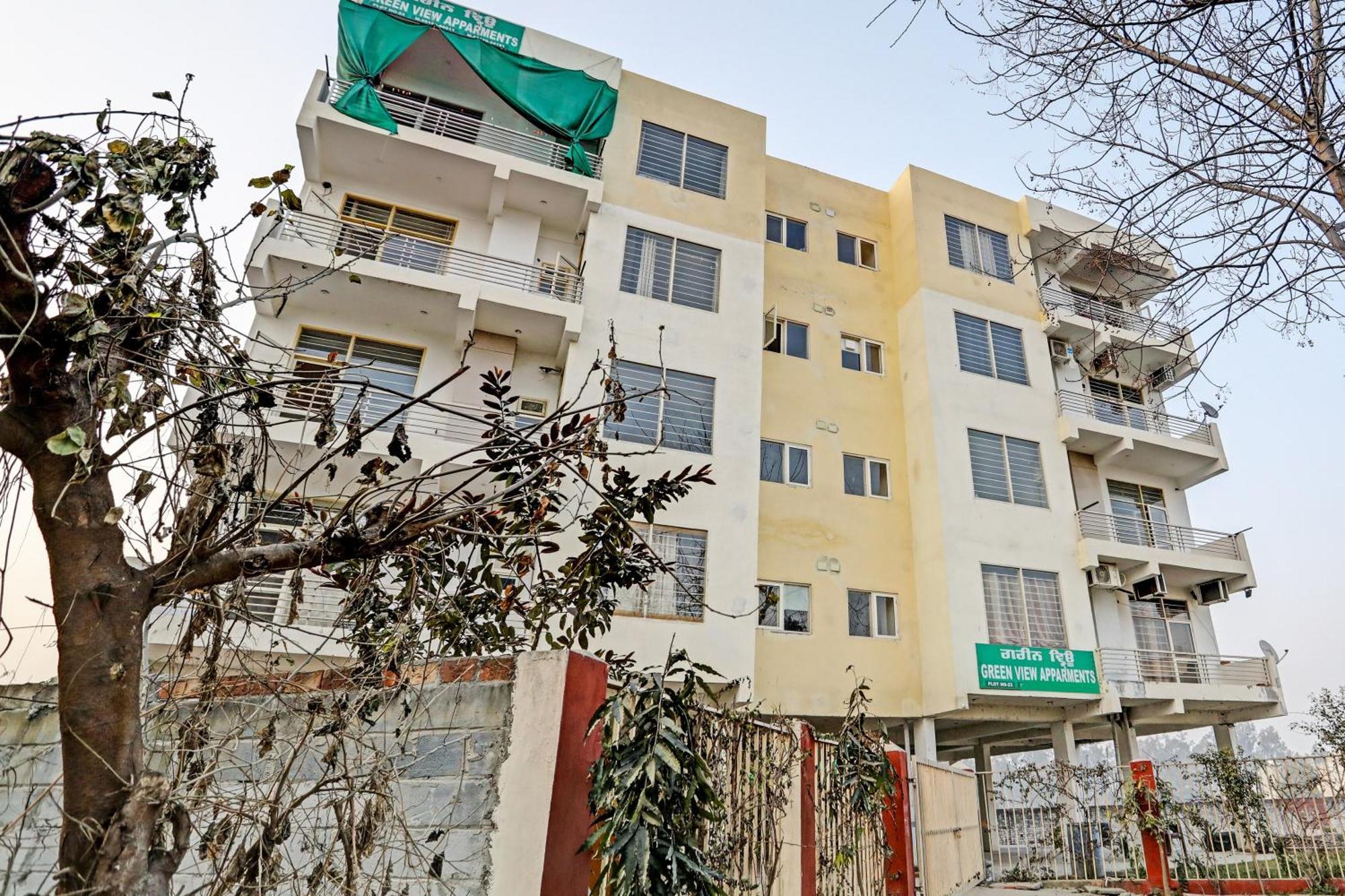 Oyo Home Green View Appartments Beās Exteriör bild